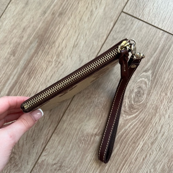 Dooney & Bourke Slim Wristlet - Picture 5 of 9